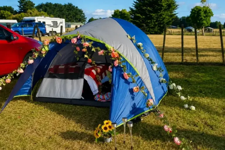 campfest tent flowers
