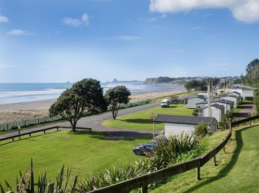 oakura beach